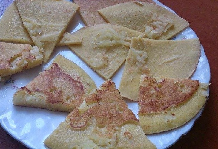 Szybkie kukurydziano-jabłkowe naleśniki A b